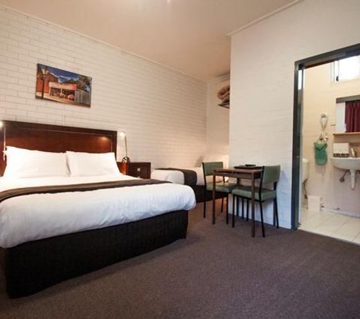 Sun Centre Motel