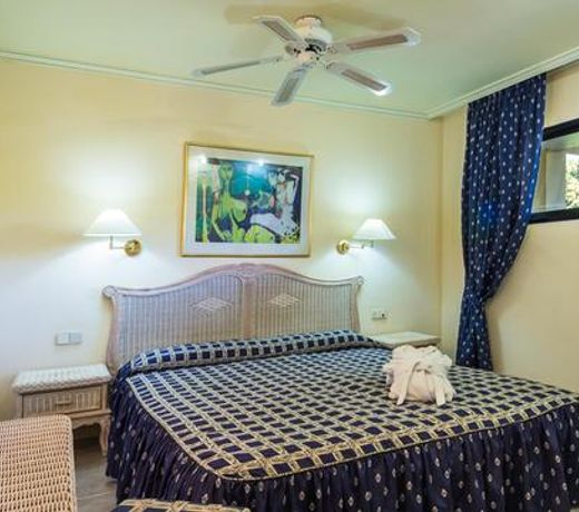 Apartamentos BlueBay Beach Club