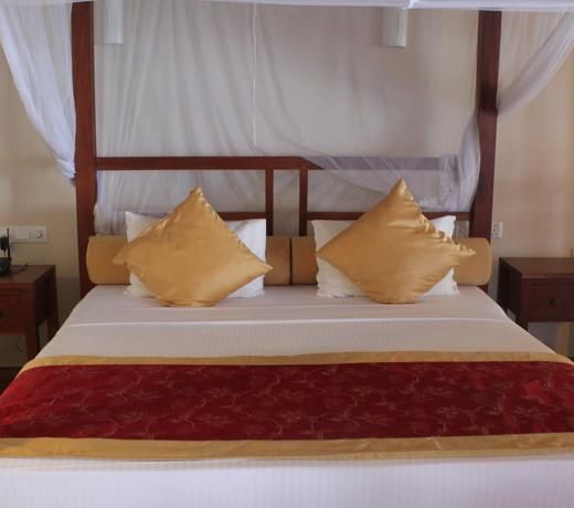 Warahena Beach Hotel