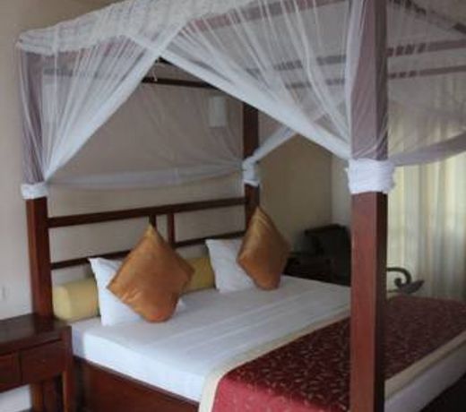 Warahena Beach Hotel