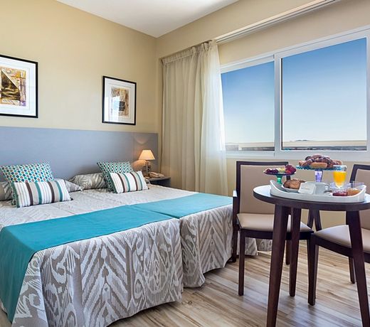 Hotel Izán Cavanna