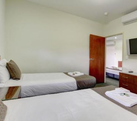 Strath Motel