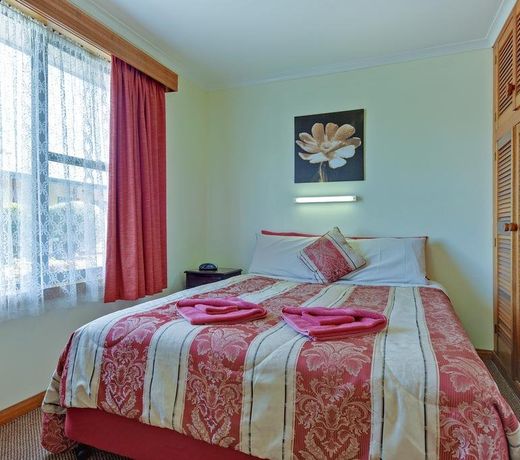 Marsden Court Apartments Now incorporating Marsden Court and Sharonlee Strahan Villas