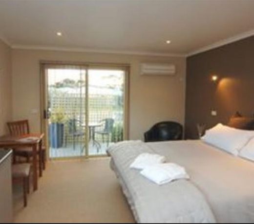 Motel Strahan