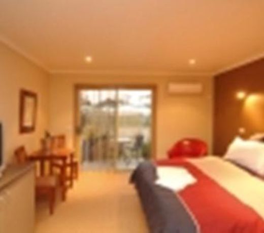 Motel Strahan