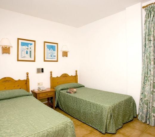 Globales Apartamentos Cala ViÃ±as ONLY ADULTS 16