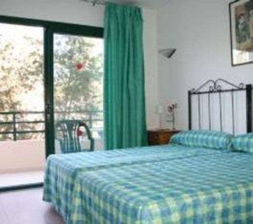 Hostal Rosales