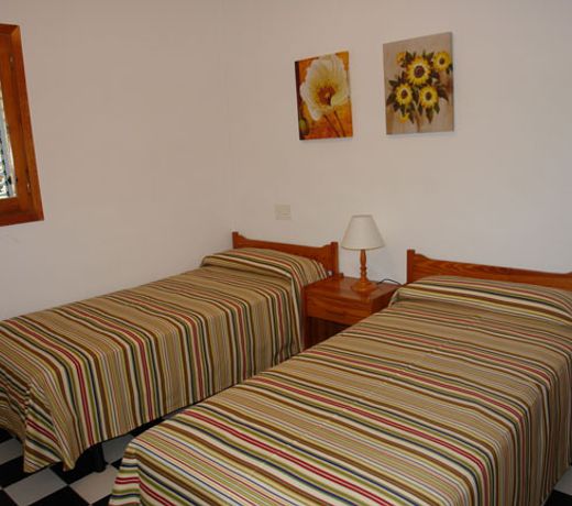 Apartamentos Es Pujols - Emar Hotels