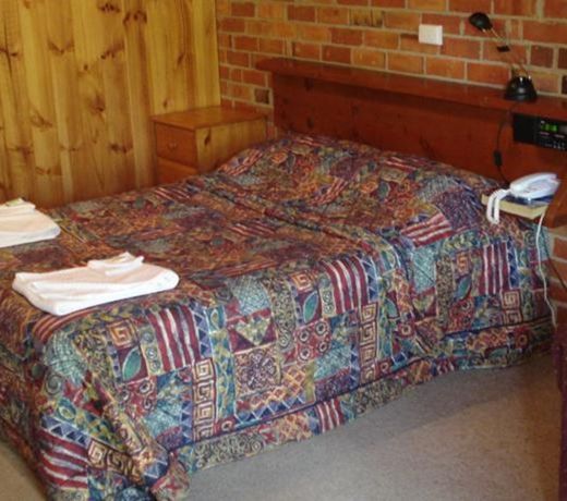 Diamond House Heritage Restaurant and Motor Inn