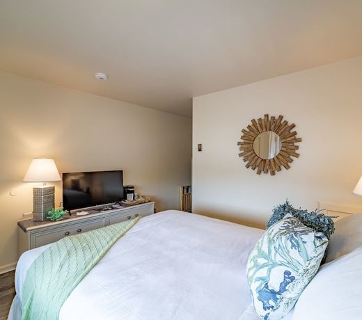 Ocean Glass Inn