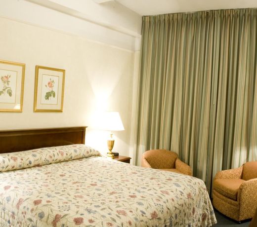 Salisbury Hotel