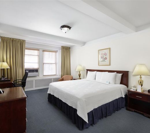Salisbury Hotel