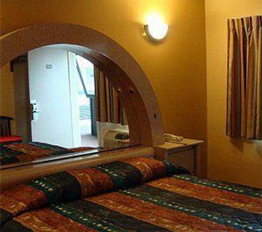 Oasis Motel in Brooklyn