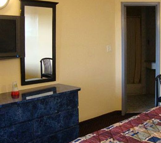 Oasis Motel in Brooklyn