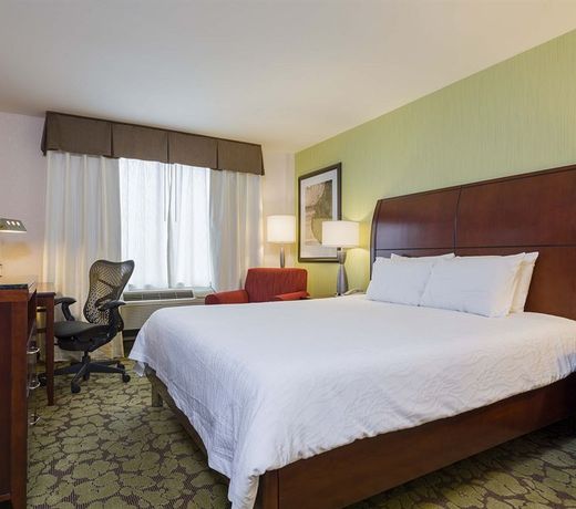 Hilton Garden Inn Queens/JFK