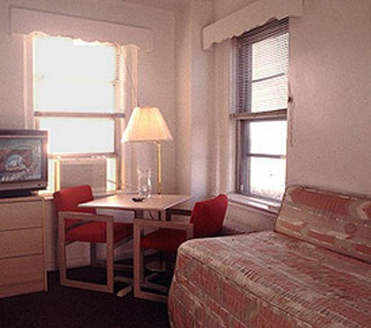 Riverside Tower Hotel
