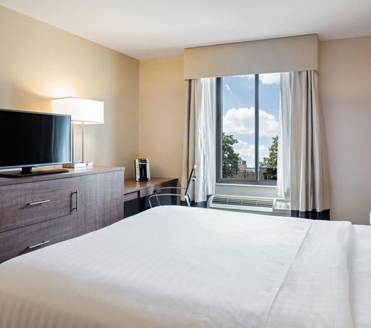 Holiday Inn Express Brooklyn, an IHG Hotel