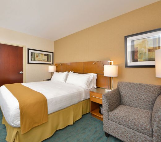 Holiday Inn Express Kennedy Airport, an IHG Hotel