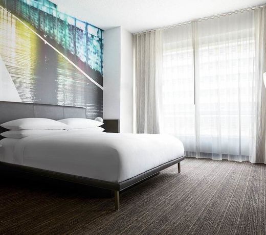 New York Marriott at the Brooklyn Bridge
