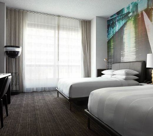 New York Marriott at the Brooklyn Bridge