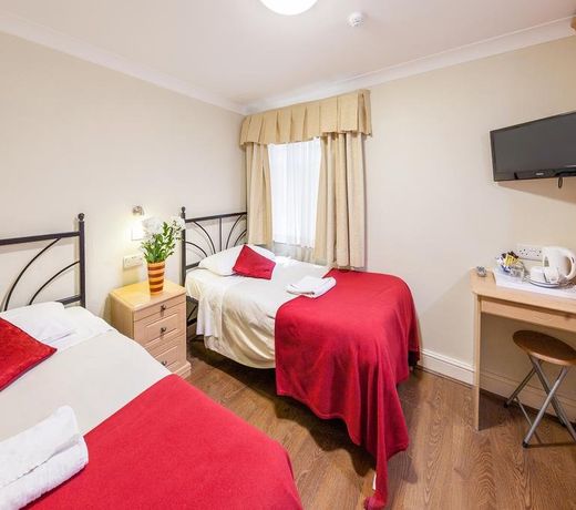 Fairway Hotel