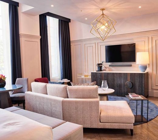 The Trafalgar St. James, London Curio collection by Hilton