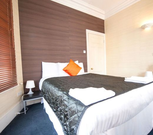 Knightsbridge Green Hotel