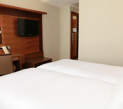 100 Queenâs Gate Hotel London, Curio Collection by Hilton