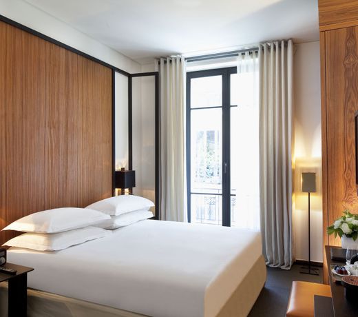 Le Metropolitan Paris Tour Eiffel, a Tribute Portfolio Hotel