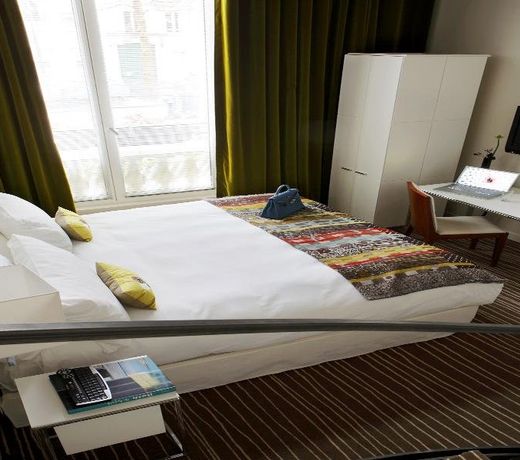 InterContinental Paris Champs Elysées Etoile, an IHG Hotel