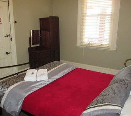 Maclean Hotel