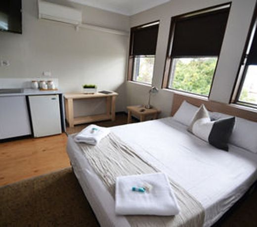 Crossroads Hotel