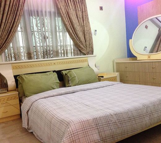 Solitude Hotel Yaba