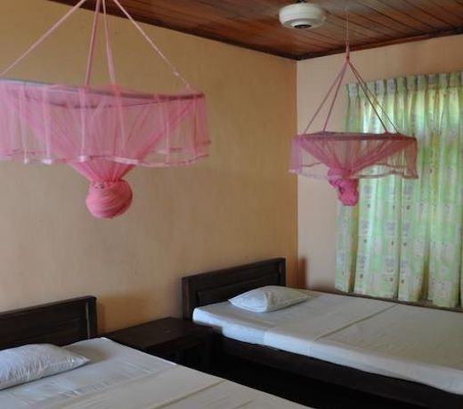 LEESHA TOURIST HOME