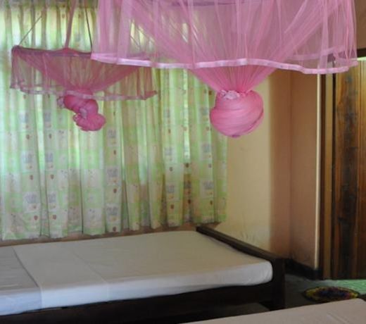 LEESHA TOURIST HOME