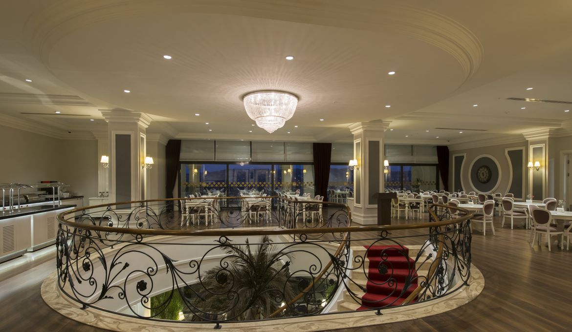 Отель Vialand Palace