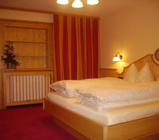 TUXERHAUS