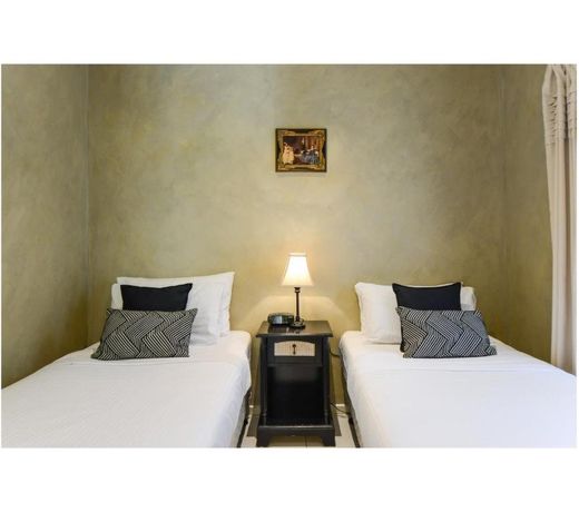 BOUTIQUE STAYS - Brighton Rose