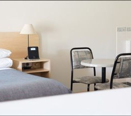 Arthur Phillip Motor Inn