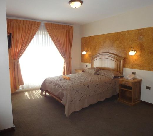 HOTEL MAISON FIORI (Plaza Colon)