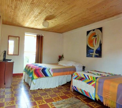 Hotel Kantarrana Urbana Jardin