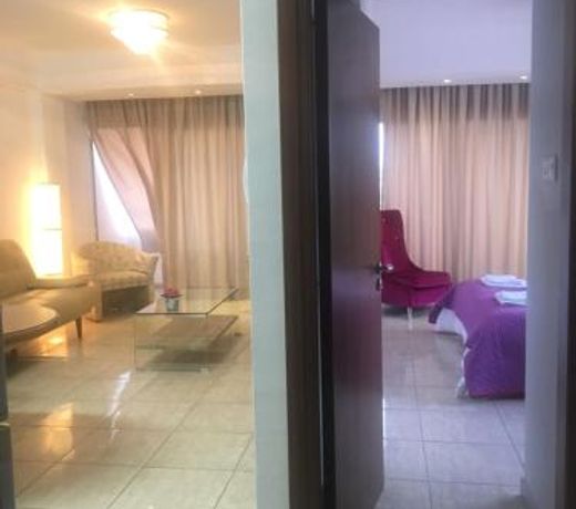 Marina Apartments 211