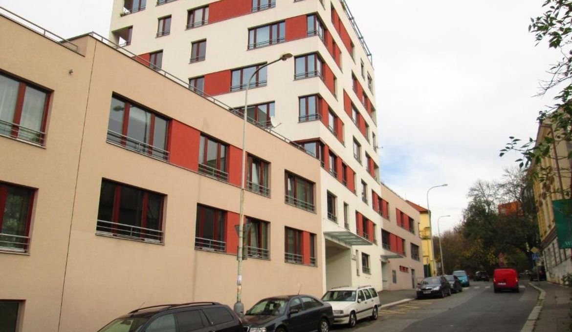 Leongargt Apartments