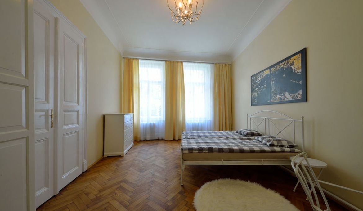 Apartment Parizska 1