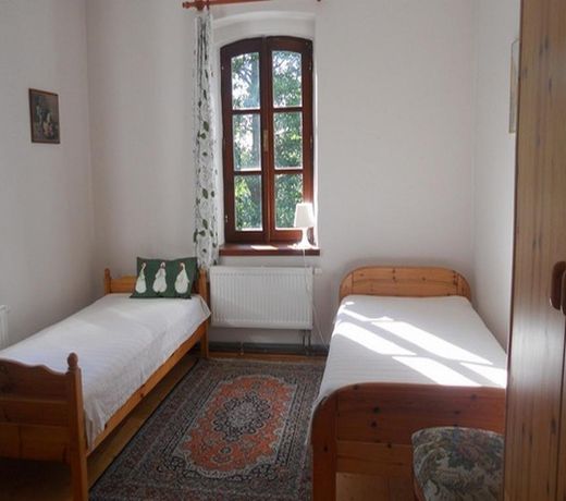 U Dvou lipek pod Broumovskymi stÄnami