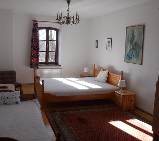 U Dvou lipek pod Broumovskymi stÄnami