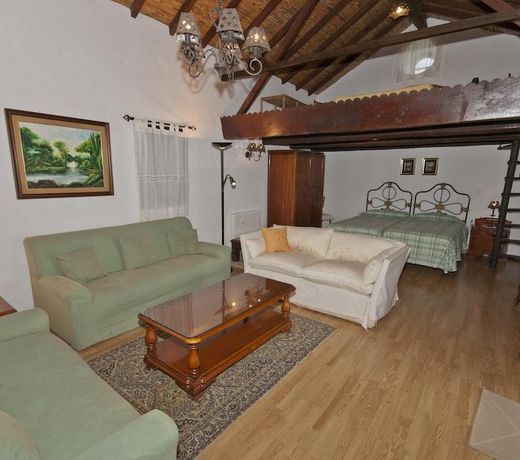 Cuevas Morenas