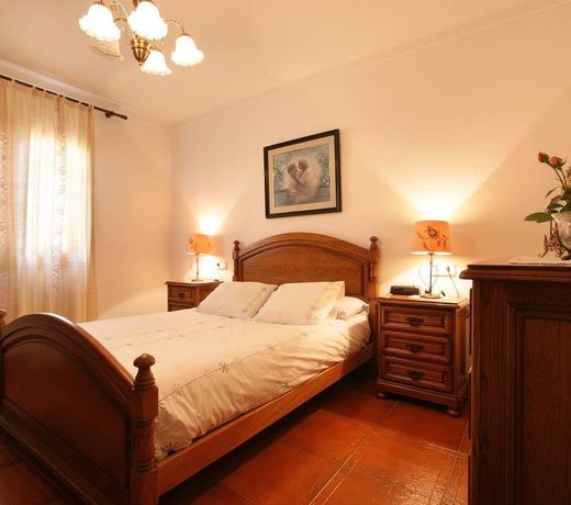 Villa Alegre