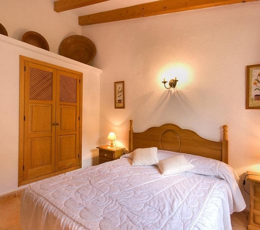Villa Pedro Monjo