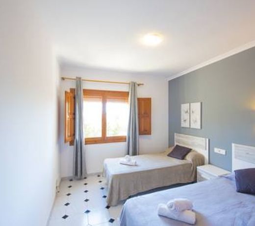 Villa Devis - Plusholidays